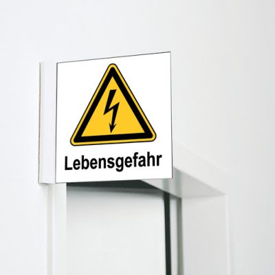 Fahnenschild Achtung Lebensgefahr