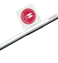 Kabelprüfplakette mit individuellem Aufdruck als Fahne an einem Kabel