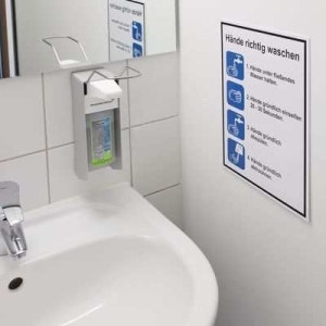 Hygiene-Aushang im Waschraum