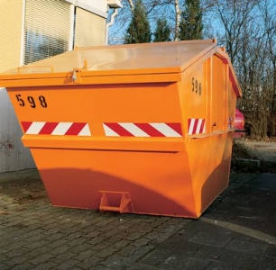 Container mit rot weißer Warnmarkierung