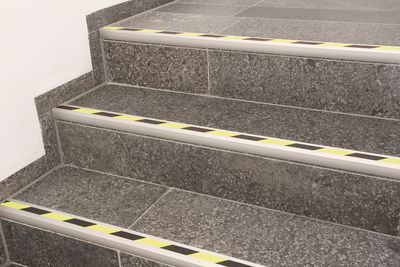 Treppenprofile farbig