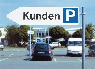 Wegweiser Befestigung